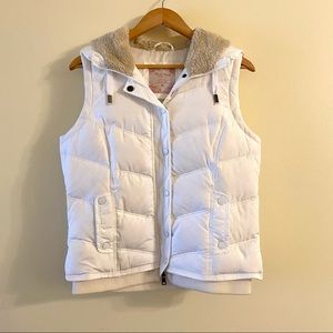 Duck Head White Puffer Vest